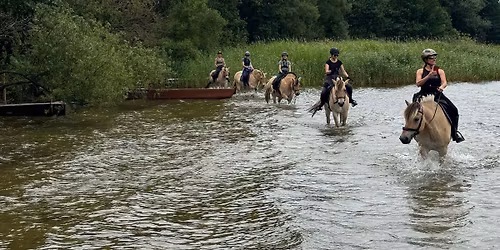Kwietniowy weekendowy rajd konny 