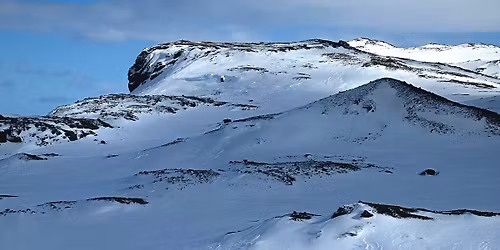Kurs i skiteknikk for store og skilek for sm\u00e5