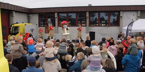 \u00c5pen dag ved Hokksund brannstasjon!