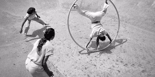 Tine Thevissen + Hanschitz & Beierer | Theater am Donnerstag: die Strassentheater-Werkstattb\u00fchne