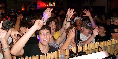 ELEVATE X HANGERS BOARD RIDERS - (BEACH ROAD 4 PINES)