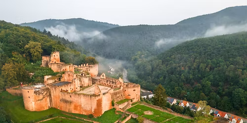 G\u00e4stef\u00fchrung: Schloss- und Festungsruine Hardenburg