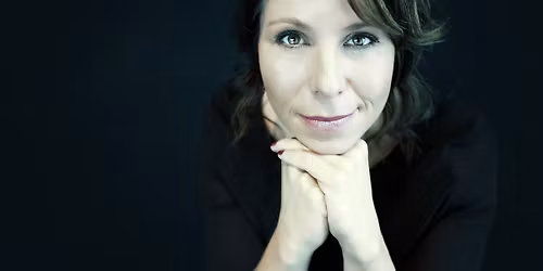 Varg\u00f6ns storband med Vivian Buczek