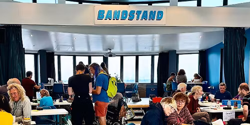 Caffi Trwsio // Repair Cafe