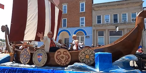 Wood and Flora at Syttende Mai