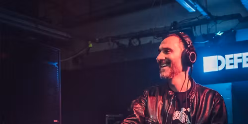 Seamus Haji, Art of Tones in Chelmsford