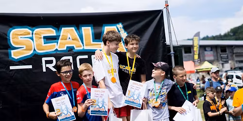 SCALA RACE vol 6 \u2013 z\u00e1vod dvojic skrz p\u0159ek\u00e1\u017eky a n\u00e1strahy