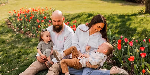 Spring Tulip Mini Sessions! 