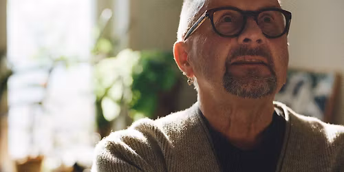 Taideker\u00e4ilij\u00e4 Seppo Fr\u00e4nti tavattavissa Kolmas el\u00e4m\u00e4 -n\u00e4yttelyss\u00e4