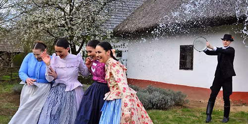 Falusi h\u00fasv\u00e9t