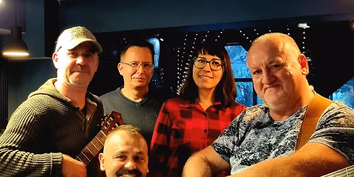 Z PIOSENK\u0104 PRZY OGNISKU