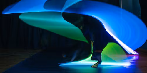 Glow Motion - Lightpainting trifft Tanz