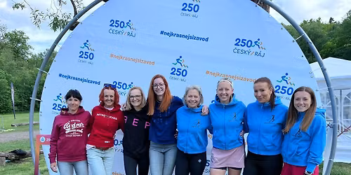 (Skoro) novoro\u010dn\u00ed v\u00fdb\u011bh s #girlsonfire \ud83d\udd25