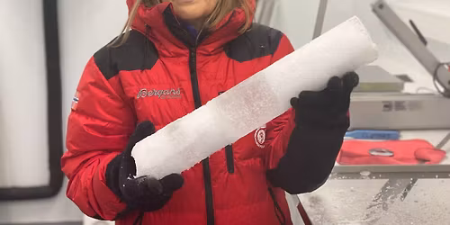 Elisabeth Isaksson om \u00abMot 90 grader syd\u00bb av Monika Kristensen