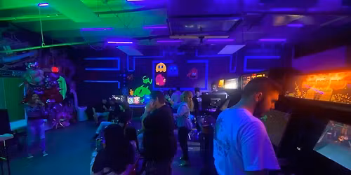 THIRSTY THURSDAYS at Flynn's Arcade | $3 off Draft & Frozen Drinks ALL DAY