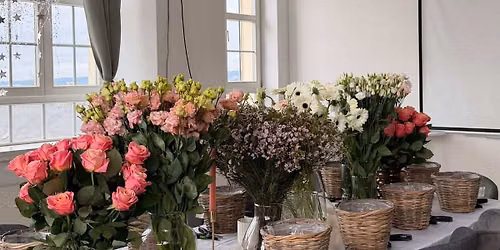Bloom & Connect - Flower Therapy for Women (in English)