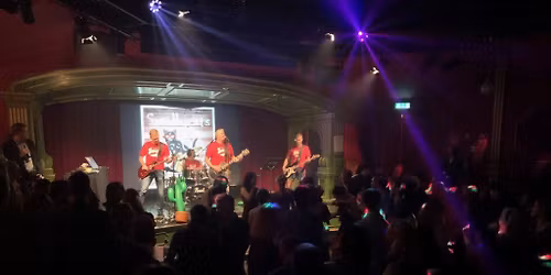 Rock R\u00e4k & Tacokryssning med Smellycats