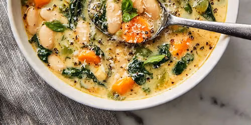 Free Community Meal! \u00a1Comida Comunitaria Gratis! Creamy White Bean Soup with Sun-dried Tomatoes