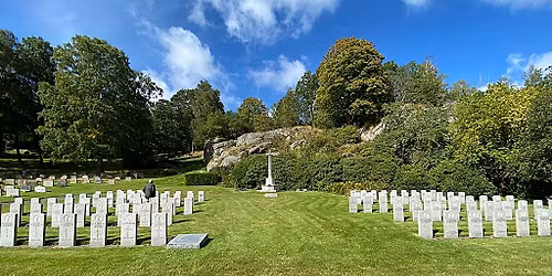 Kvibergs kyrkog\u00e5rd - guidad vandring med Carl T. Ek