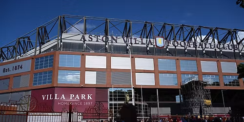 Arsenal FC vs Aston Villa FC at Emirates Stadium