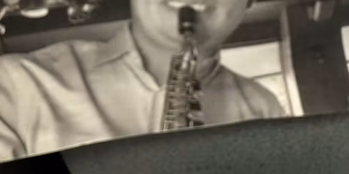 Saxof\u00f3n Sunday con Rom\u00e1ncito