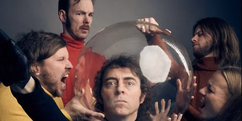 OLOF WALLBERG & THE BAND OF HUMANS P\u00c5 FYRENS \u00d6LKAF\u00c9