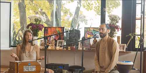 Pr\u00e1ctica de Kirtan