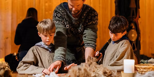 P\u00e5skeferiemoro p\u00e5 Midgard vikingsenter - g\u00e5ter og runer i vikingtiden