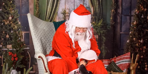 2026 Santa Pet Photos - DAY 1!