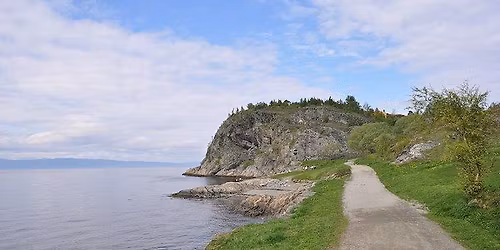 Hike along Ladestien via Stokkbekken