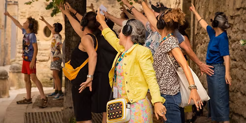 Happy Manif  (Walk on the love side)