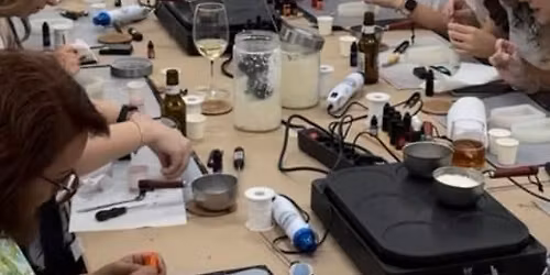 Taller Navide\u00f1o de velas con desayuno incluido