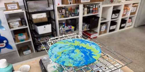 Acrylic Pour Clock Workshop