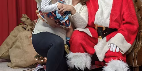 PICTURES WITH SANTA!