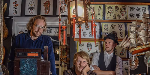 Bakg\u00e5rden Jazz; F\u00f6rnuft och k\u00e4nsla live @ Bakg\u00e5rden