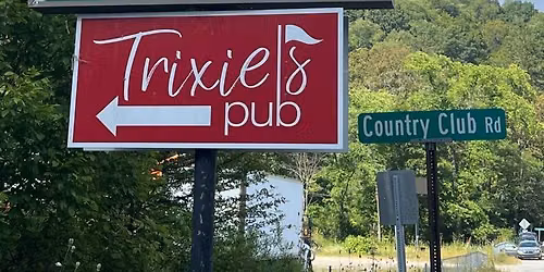 HY-5 at Trixie's Pub at the Highlands at North Fork