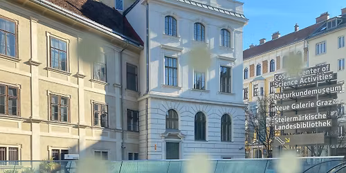 Kuratorenf\u00fchrung durch die Ausstellung "Erinnerungen an Graz"