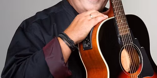 Tirsdagsunderholdning med Raymond L\u00f8vhaugen