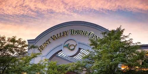 Friday Night Live: Summer Concert Series at Hunt Valley Towne Centre