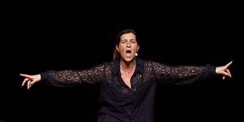 B\u00c9N\u00c9DICTE BOUSQUET - Hors classe