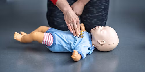 ZDrSEM MAMA, aneb prvn\u00ed pomoc u d\u011bt\u00ed