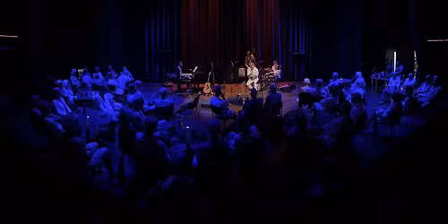 Jazz i Kipo - Heiser flagget!