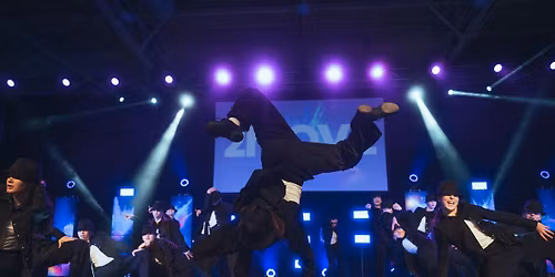 Spectacle de fin d'ann\u00e9e des \u00e9l\u00e8ves - Comp\u00e9titif et R\u00e9cr\u00e9atif