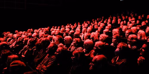 Drama i Diamanten I: Den Stundesl\u00f8se genopst\u00e5r (IKKE I SALG ENDNU))