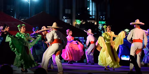 Noches de Algarab\u00eda Folkl\u00f3rica