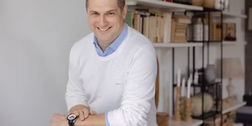 Steigervald Kriszti\u00e1n el\u0151ad\u00e1sa Debrecenben