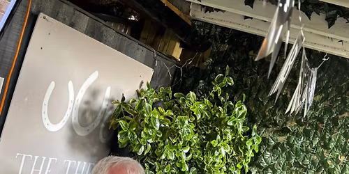 Christmas Carols in \u2018The Stableyard\u2019 with the legendary Richard Snow