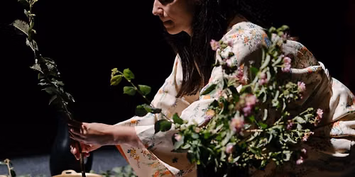"E AS FLORES?\u201d DE JOANA GAMA