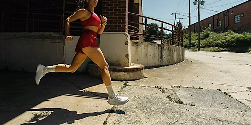 lululemon Blakeney Sweat in Store: A Runner's Class and Local run.
