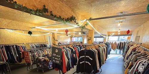 Spark: York Headlock Vintage Clothing Sale